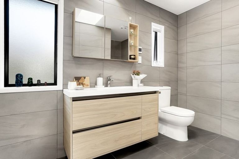 Photo of property in 23 Humariri Street, Point Chevalier, Auckland, 1022