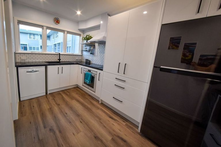 Photo of property in 4/6-8 Keys Street, Elderslea, Upper Hutt, 5018