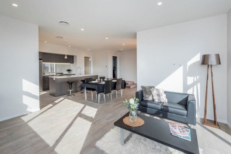 Photo of property in 99 Kakariki Grove, Waikanae, 5036