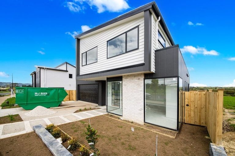 Photo of property in 43 Evergreen Parade, Rosehill, Papakura, 2113
