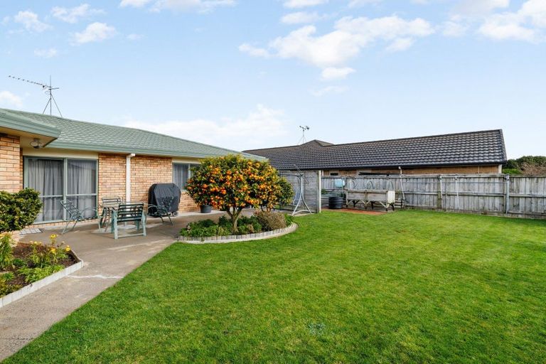 Photo of property in 2 Brunswick Place, Rototuna North, Hamilton, 3210