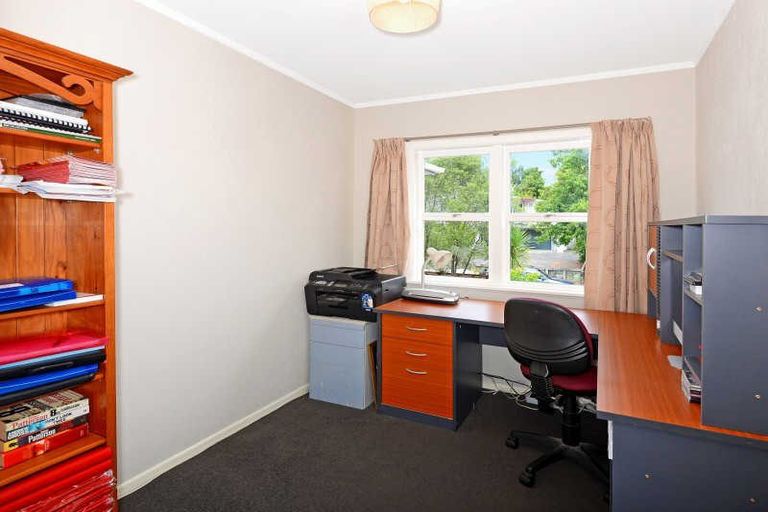 Photo of property in 56 Saffron Street, Birkdale, Auckland, 0626