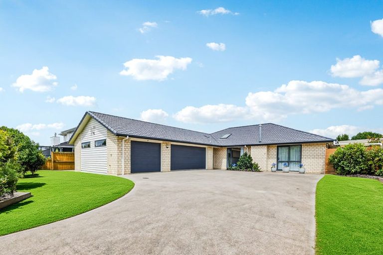 Photo of property in 27 Parlane Drive, Huapai, Kumeu, 0810