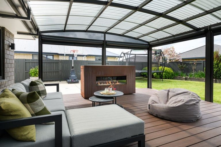 Photo of property in 45 Liberty Grove, Kelvin Grove, Palmerston North, 4414