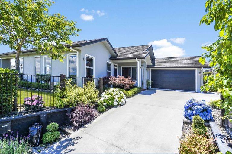 Photo of property in 2 Helenslee Court, Flagstaff, Hamilton, 3210