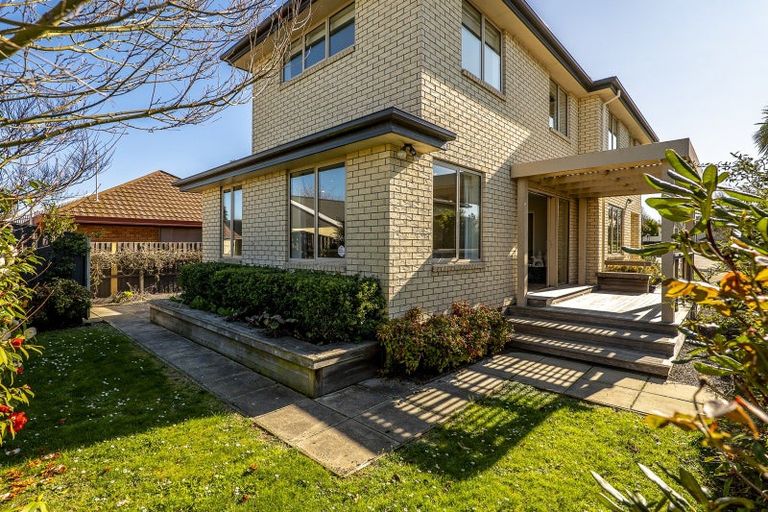 Photo of property in 126 Lincoln Road, Addington, Christchurch, 8024
