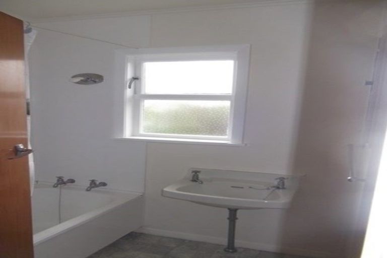 Photo of property in 2 Hay Street, Wainuiomata, Lower Hutt, 5014