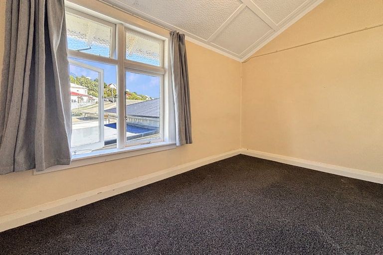 Photo of property in 17 Hankey Street, Mount Cook, Wellington, 6011