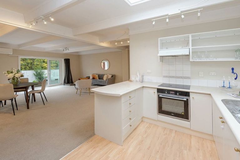 Photo of property in 2/19 Haseler Crescent, Howick, Auckland, 2014