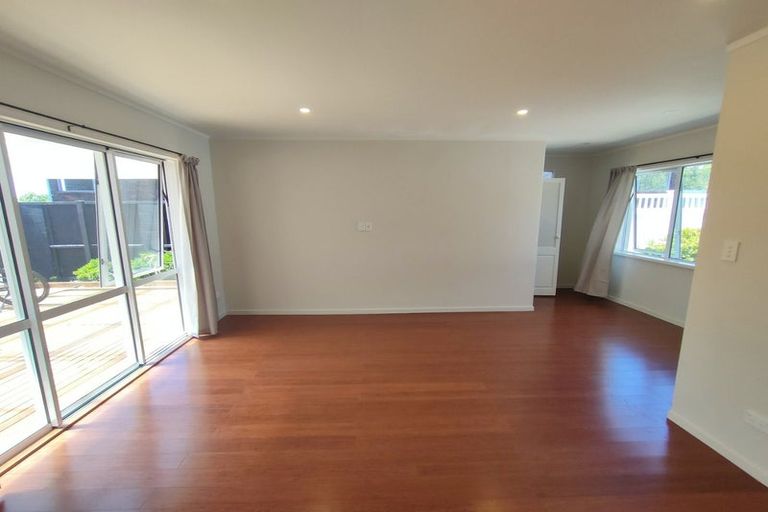 Photo of property in 26 Moore Street, Hillcrest, Auckland, 0627