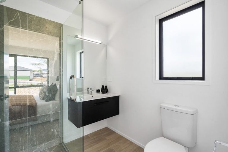 Photo of property in 102 Wairau Drive, Tikipunga, Whangarei, 0112