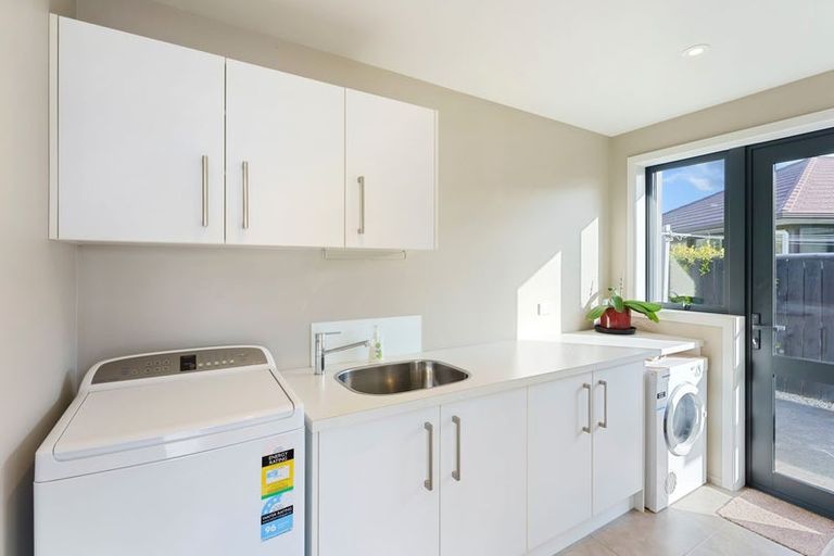 Photo of property in 36 Titoki Road, Waikanae Beach, Waikanae, 5036