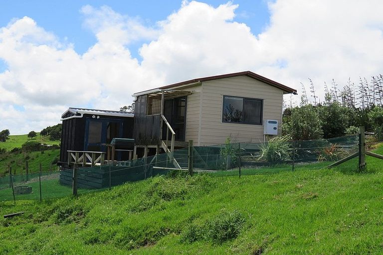 Photo of property in 134 Heatley Road, Whakapirau, Maungaturoto, 0583