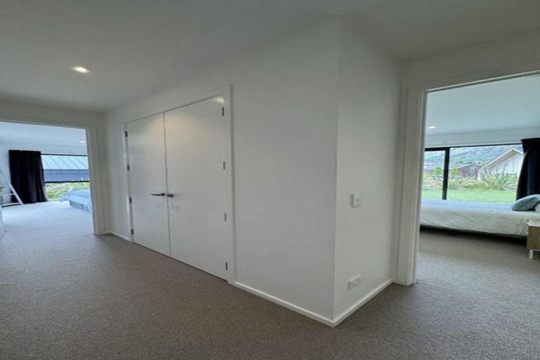 Photo of property in 4 Polperro Court, Jacks Point, Queenstown, 9371