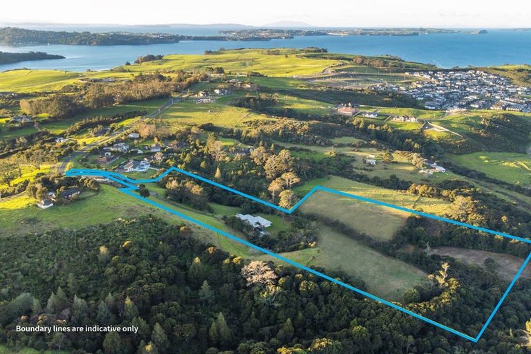 Photo of property in 106 Vaughans Road, Long Bay, Albany, 0792