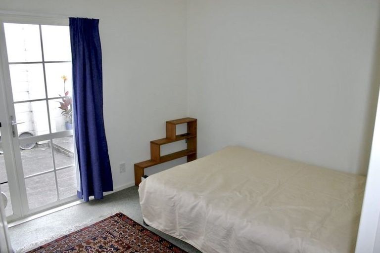 Photo of property in 4a Macdonald Crescent, Te Aro, Wellington, 6011