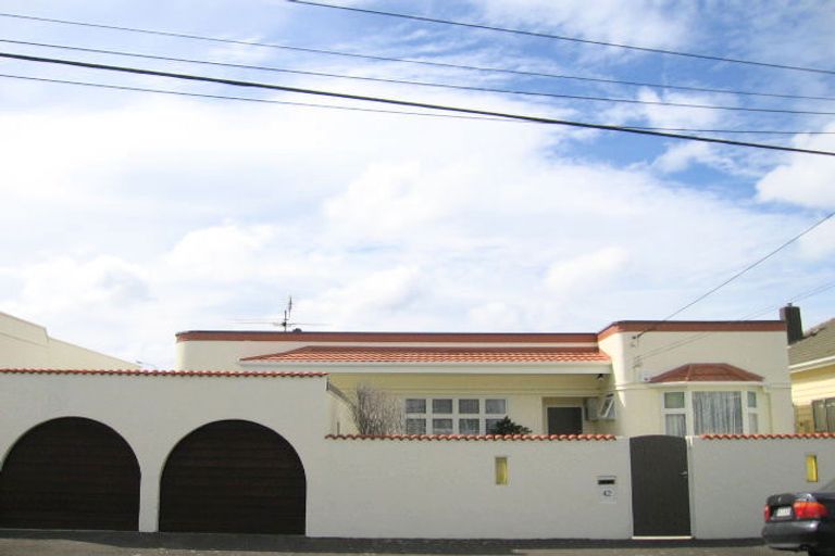 Photo of property in 42 Trent Street, Island Bay, Wellington, 6023