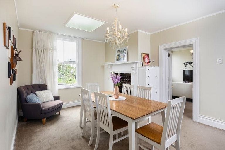 Photo of property in 12 Neesons Way, Glendene, Auckland, 0602