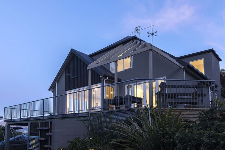 Photo of property in 15 Bay Heights, Governors Bay, Lyttelton, 8971