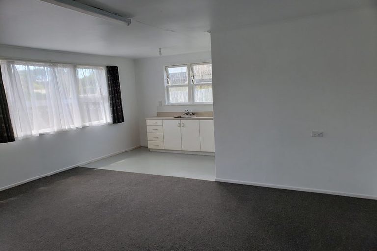Photo of property in 15 Linwood Avenue, Forrest Hill, Auckland, 0620