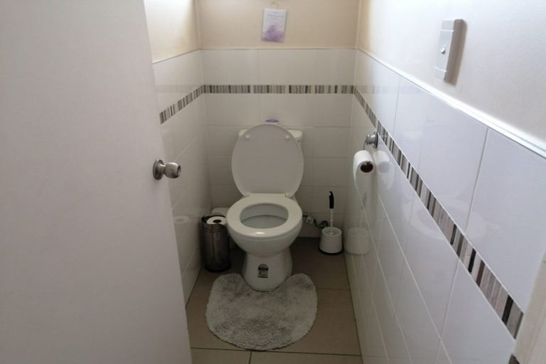 Photo of property in 60 Glendene Avenue, Glendene, Auckland, 0602