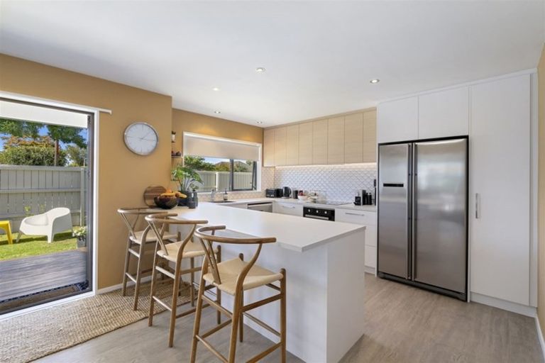 Photo of property in 116 Tomes Road, St Albans, Christchurch, 8052