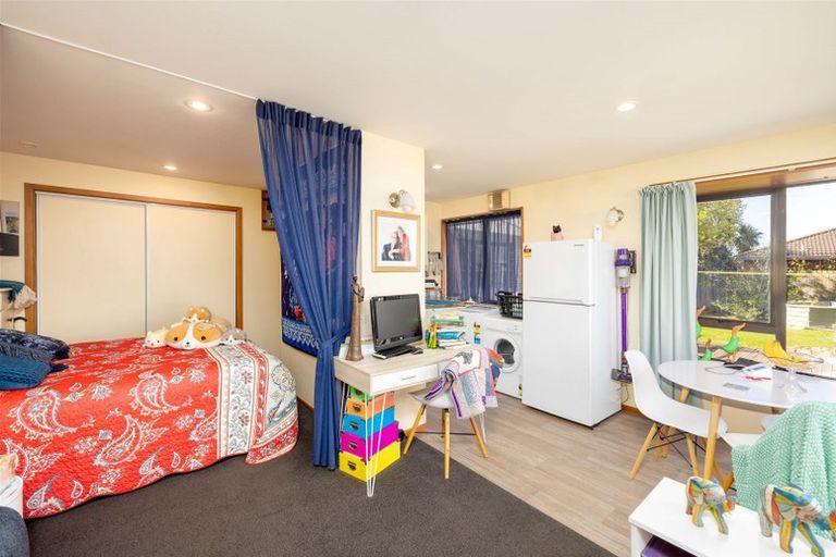 Photo of property in 33 Eders Road, Woodend, 7610