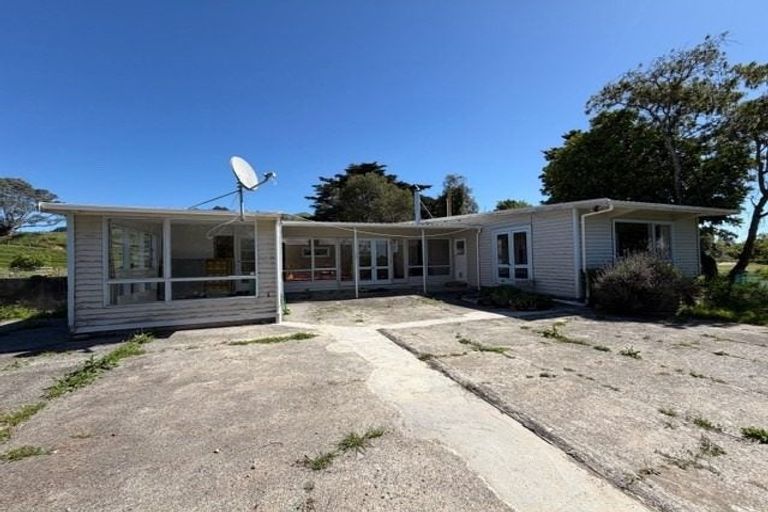 Photo of property in 123 Hautere Cross Road, Te Horo, Otaki, 5582