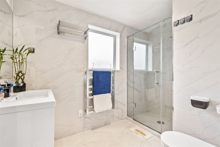 Photo of property in 18 Camp X Place, Whenuapai, Auckland, 0618