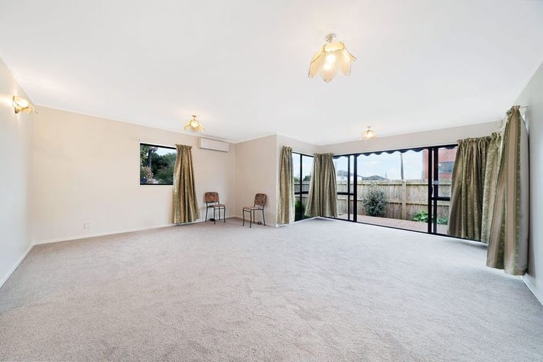 Photo of property in 3/24 Miro Street, New Lynn, Auckland, 0600