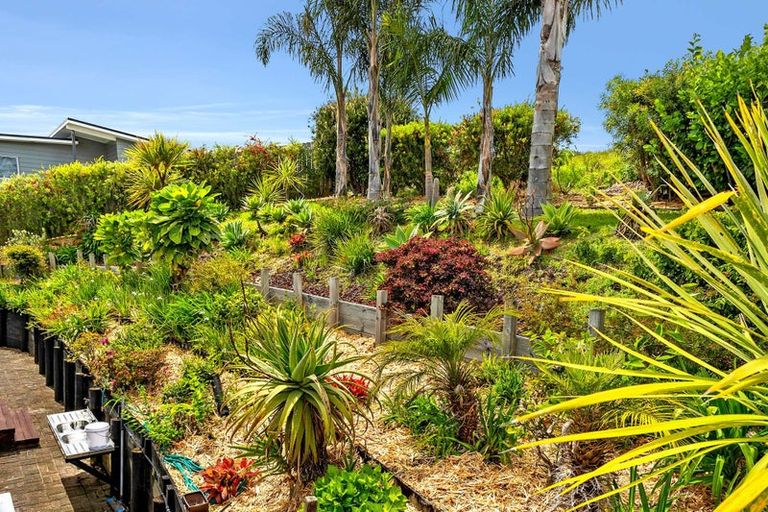 Photo of property in 9 Dudley Crescent, Cable Bay, 0420