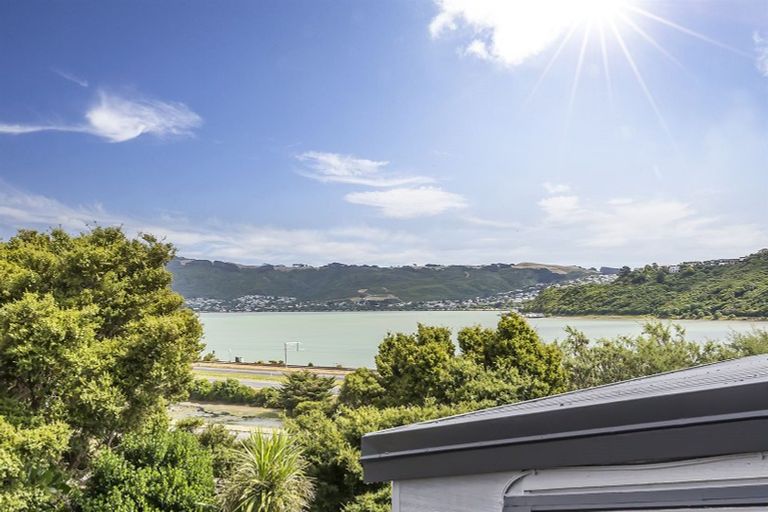 Photo of property in 7 Ayr Place, Papakowhai, Porirua, 5024