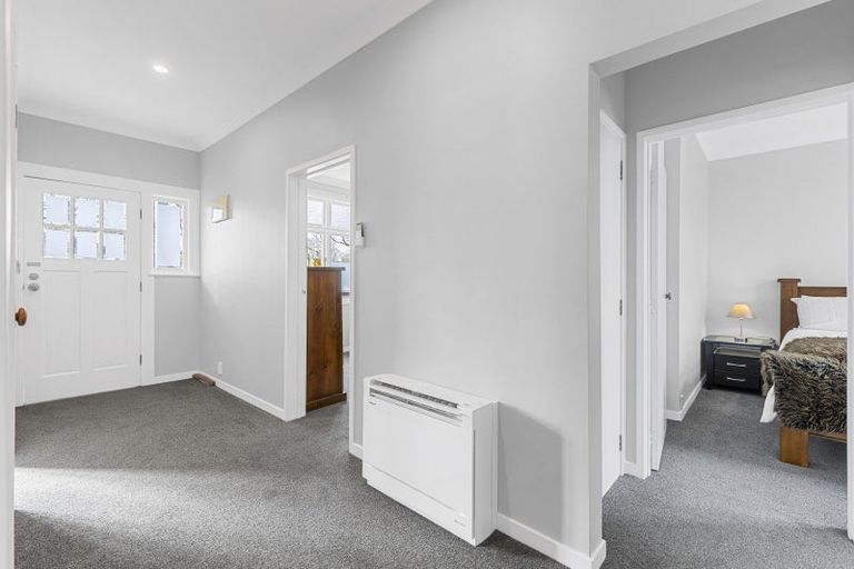 Photo of property in 22 Kingswood Street, Takaro, Palmerston North, 4412
