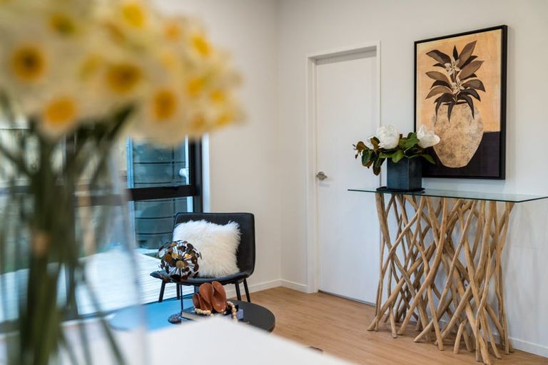 Photo of property in 23a West Harbour Drive, West Harbour, Auckland, 0618