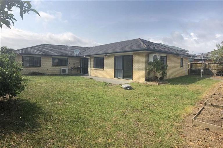 Photo of property in 18 Donegal Park Drive, Flat Bush, Auckland, 2019