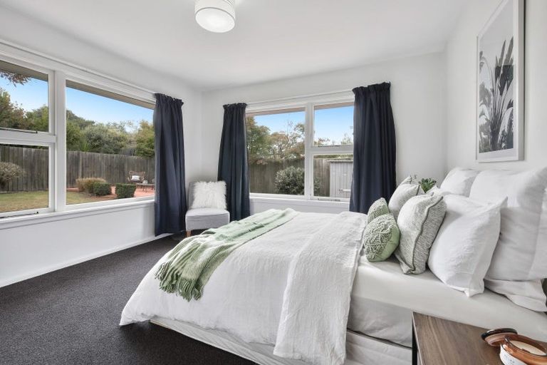 Photo of property in 2/84 Roberta Drive, Somerfield, Christchurch, 8024