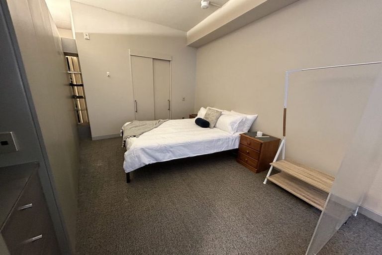 Photo of property in Gerondis Bldg Apartments, 408/60 Willis Street, Wellington Central, Wellington, 6011