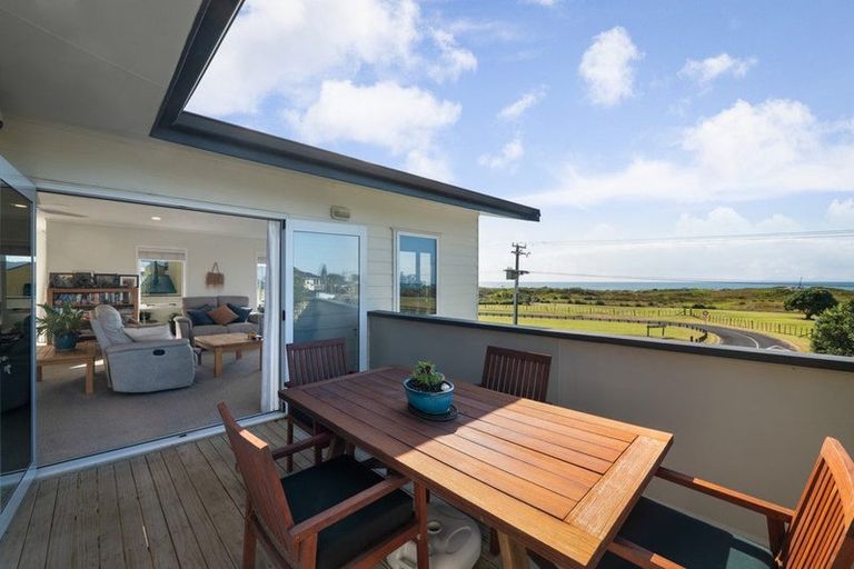 Photo of property in 148 Seaforth Road, Waihi Beach, 3611