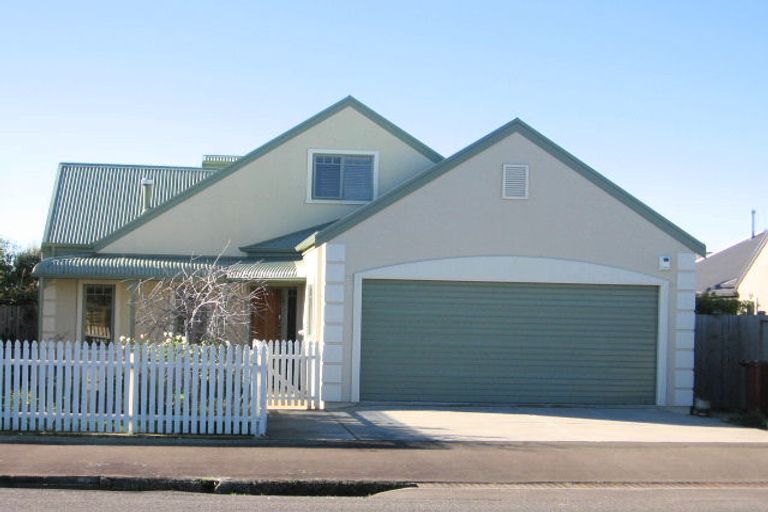 Photo of property in 25 Pirie Street, Palmerston North, 4410