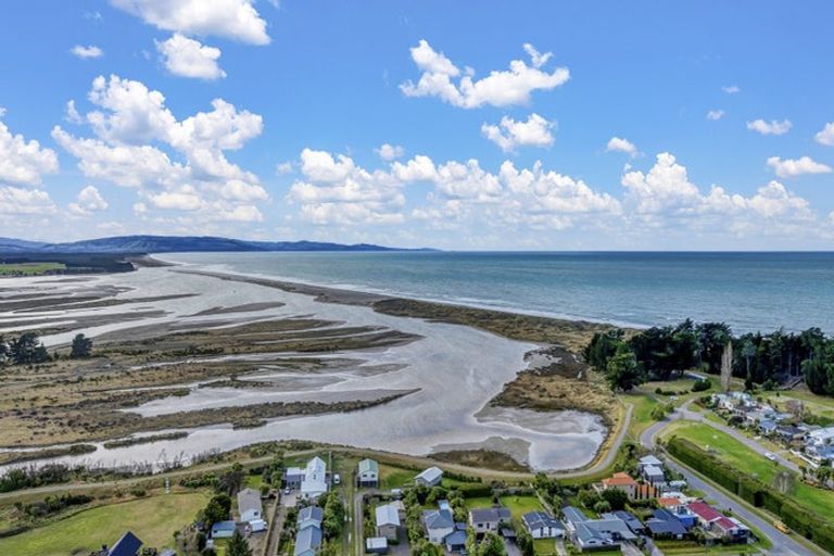 Photo of property in 97b Park Terrace, Waikuku Beach, 7473