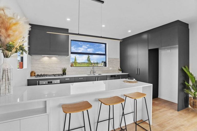 Photo of property in 28 Drylands Drive, Rolleston, 7614