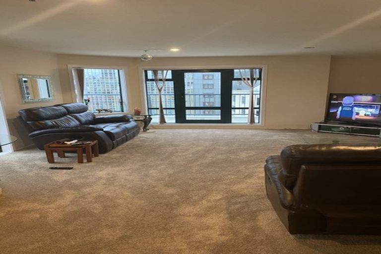 Photo of property in Courtenay Apartments, 701/120 Courtenay Place, Te Aro, Wellington, 6011