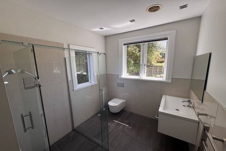 Photo of property in 24 Highbury Crescent, Highbury, Wellington, 6012