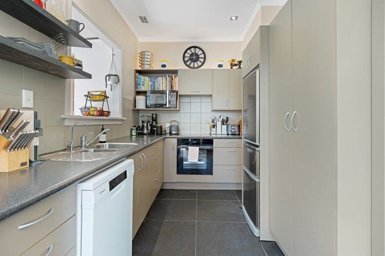 Photo of property in 123 Govett Avenue, Frankleigh Park, New Plymouth, 4310