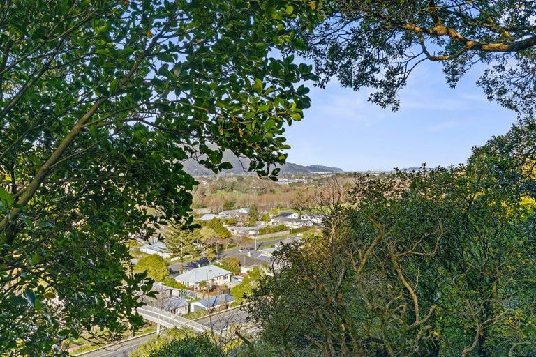 Photo of property in 2 Gurney Road, Kelson, Lower Hutt, 5010