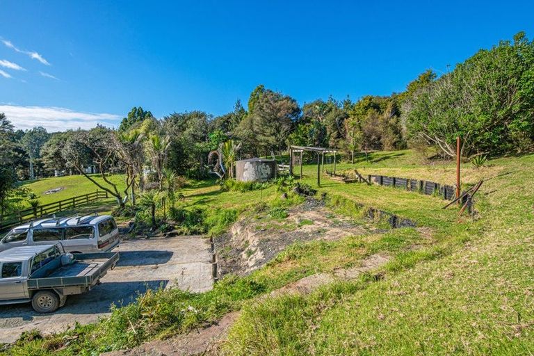 Photo of property in 341 Kanohi Road, Kaukapakapa, 0873