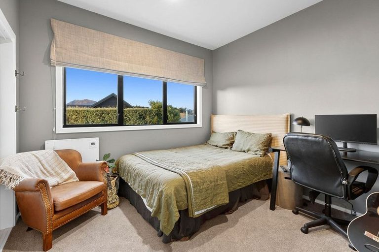 Photo of property in 47 Minaret Ridge, Wanaka, 9305