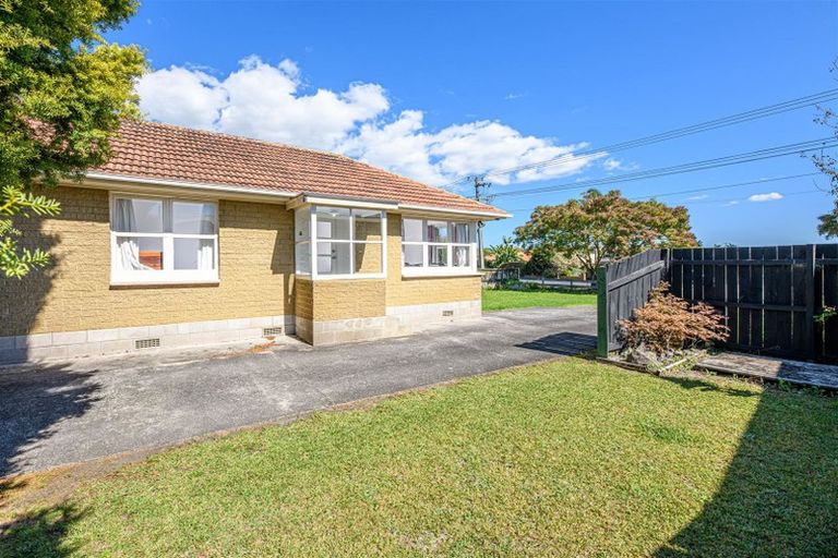 Photo of property in 1/95 Rathgar Road, Henderson, Auckland, 0610