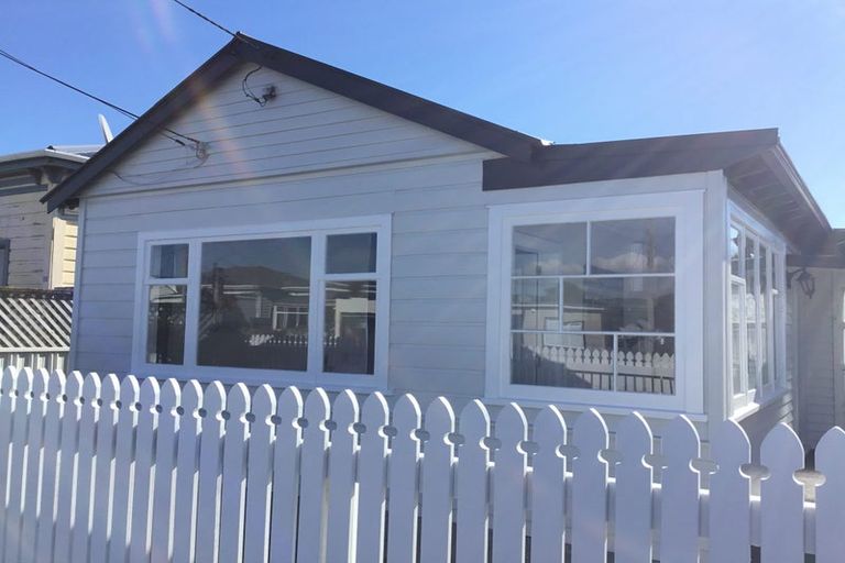 Photo of property in 15 Oriental Street, Petone, Lower Hutt, 5012