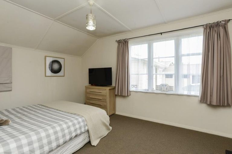 Photo of property in 26 Barker Road, Marewa, Napier, 4110